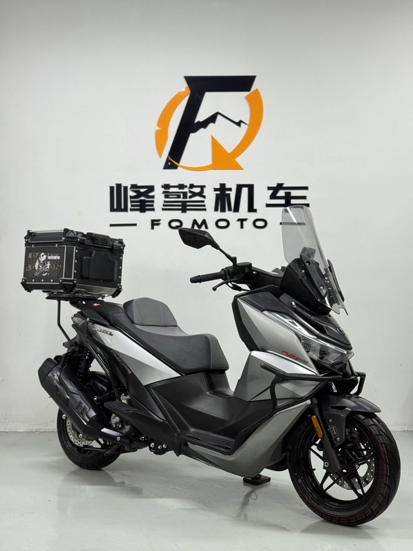 无极 SR250GT