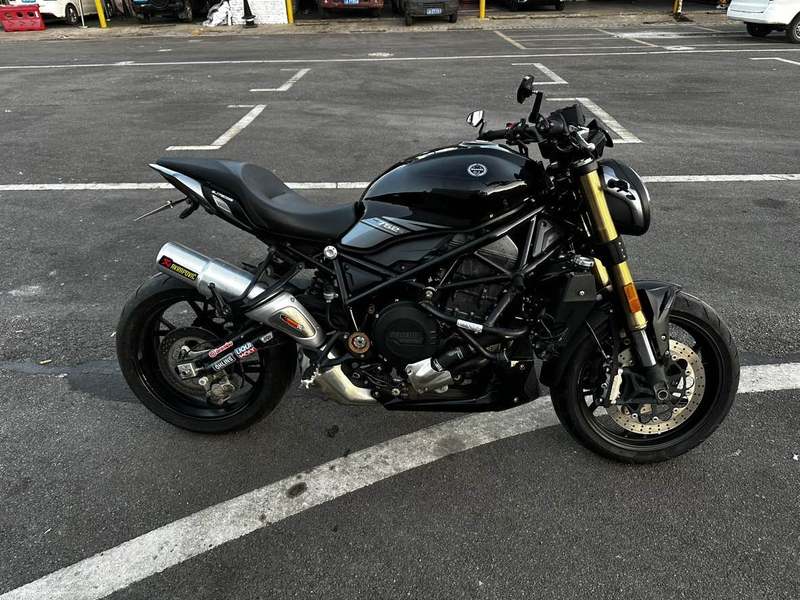 贝纳利 752S