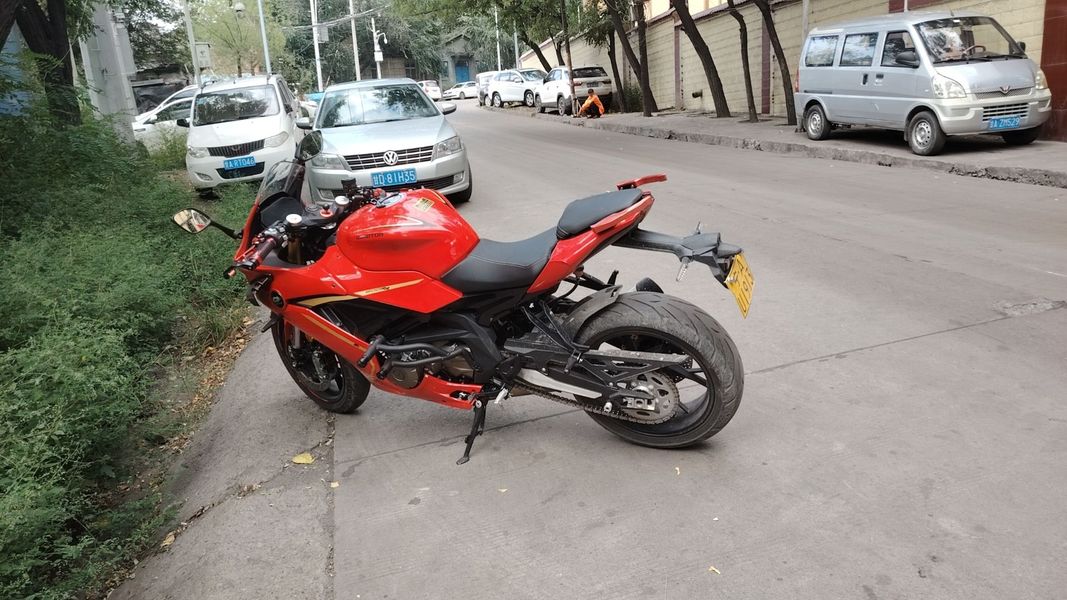 QJMOTOR 赛600