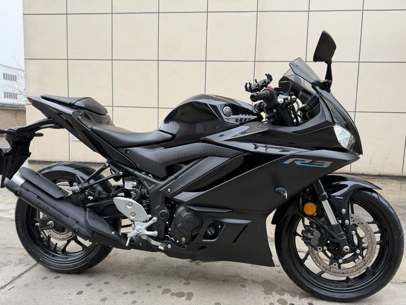 雅马哈 YZF-R3