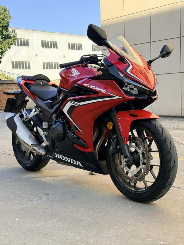 本田WING CBR400R
