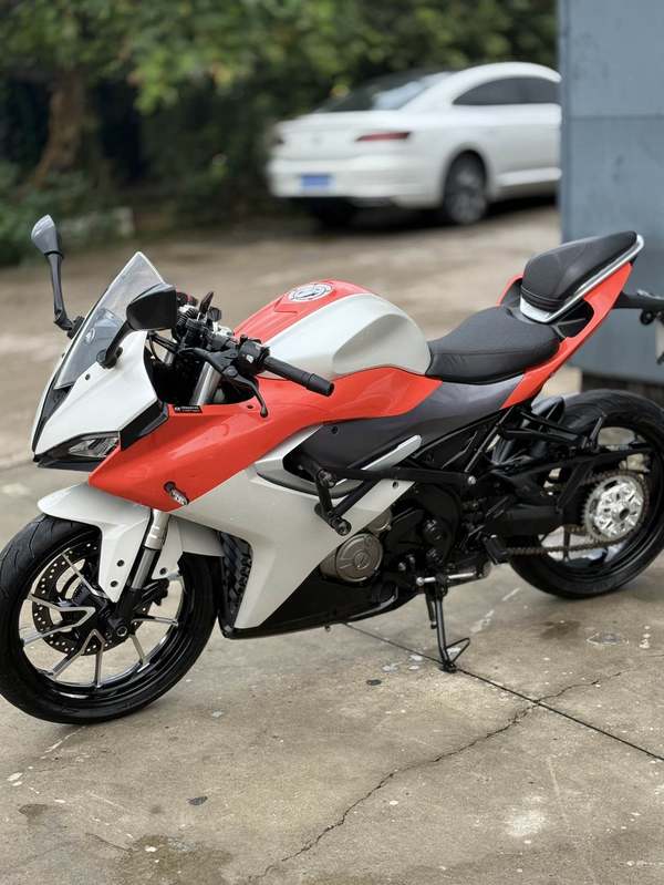 QJMOTOR 赛250