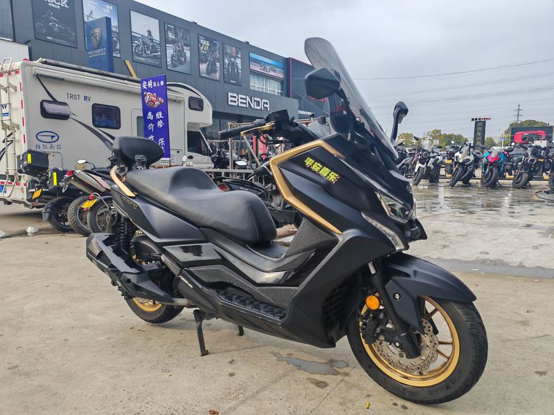 光阳 赛艇 S250