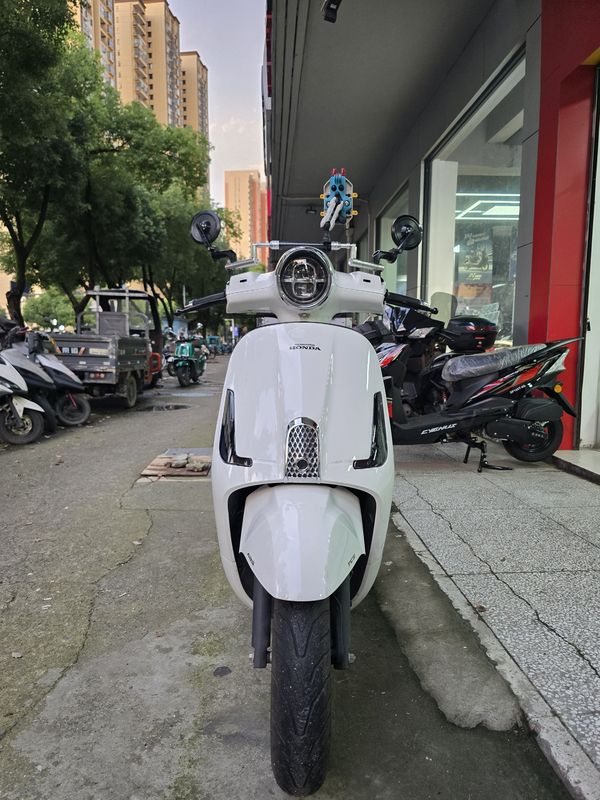 新大洲本田 NS150LA