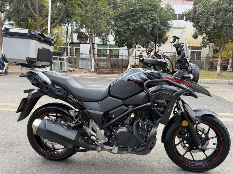 豪爵铃木 DL250