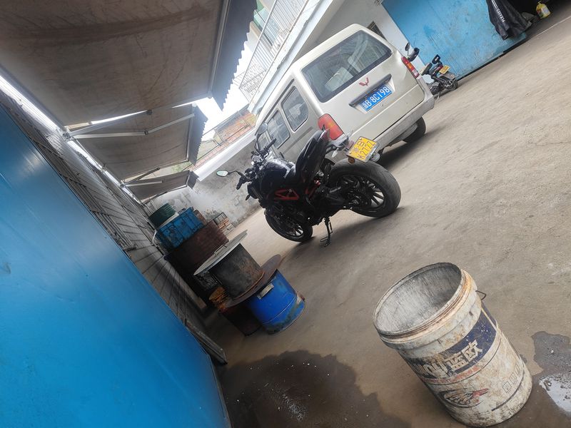 贝纳利 蓝宝龙 BN302S
