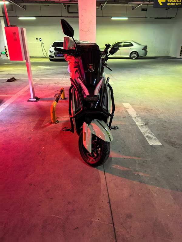 黑骑士 F100