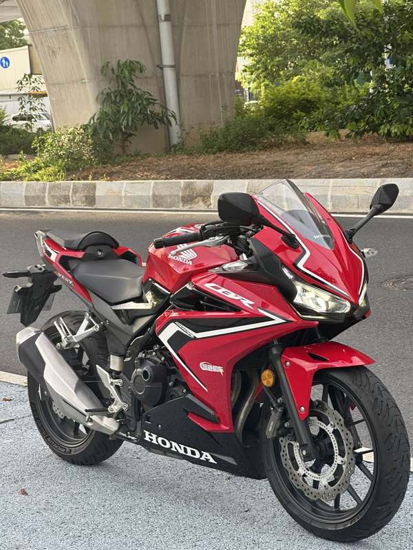本田WING CBR400R
