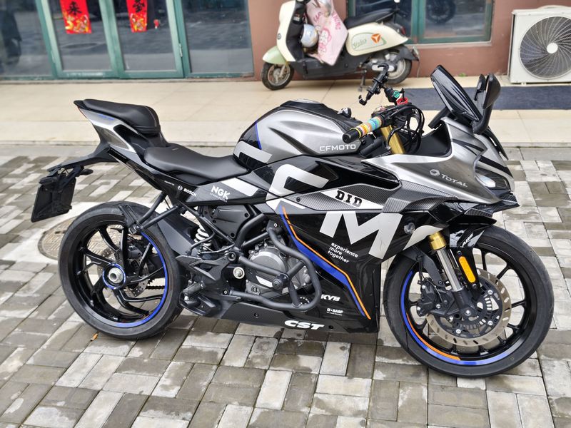 春风 250SR
