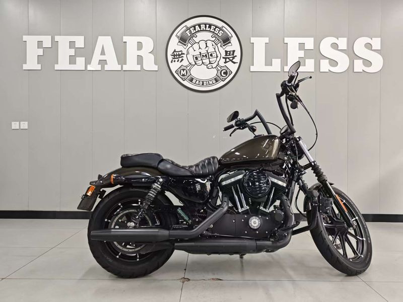 哈雷戴维森 Iron883 硬汉