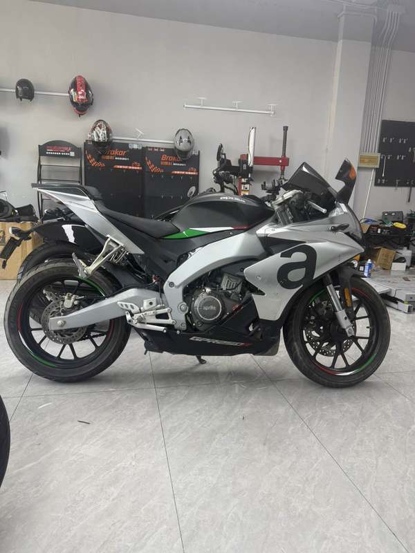 宗申阿普利亚 GPR250R