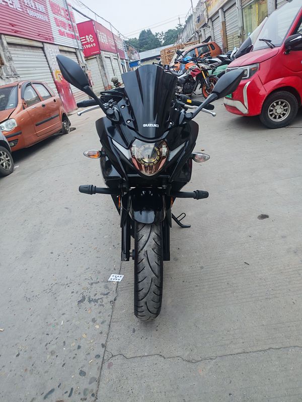 豪爵铃木 GSX250R