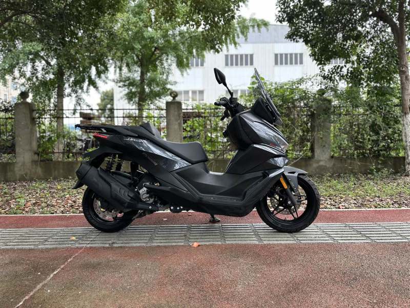 无极 SR250GT