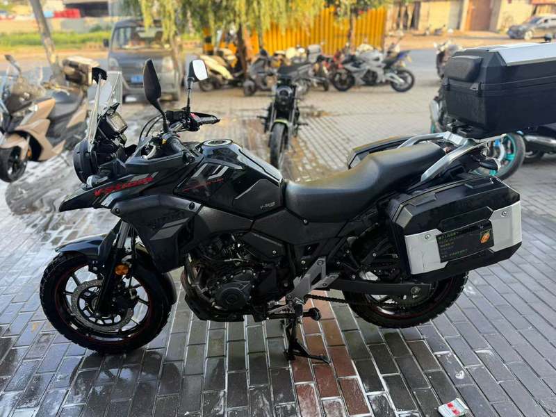 豪爵铃木 DL250