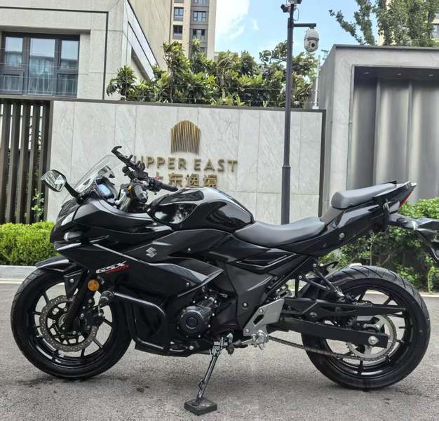 豪爵铃木 GSX250R