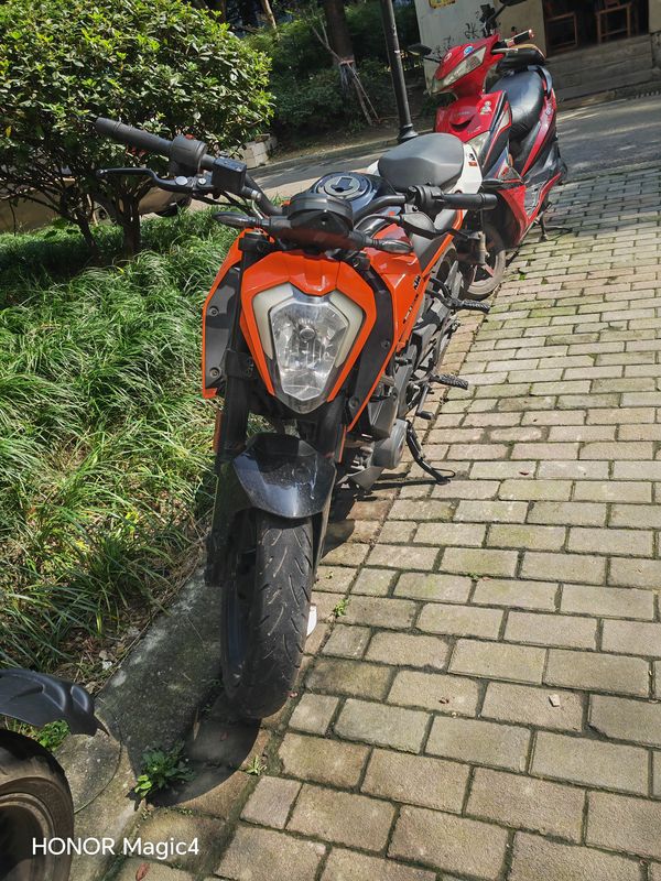KTMR2R 250 Duke