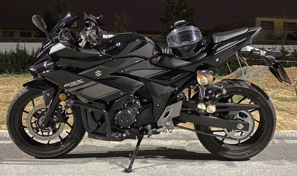 豪爵铃木 GSX250R