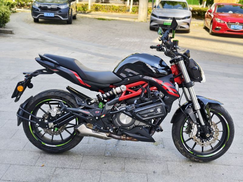 贝纳利 蓝宝龙 BN302S