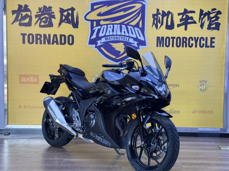 豪爵铃木 GSX250R