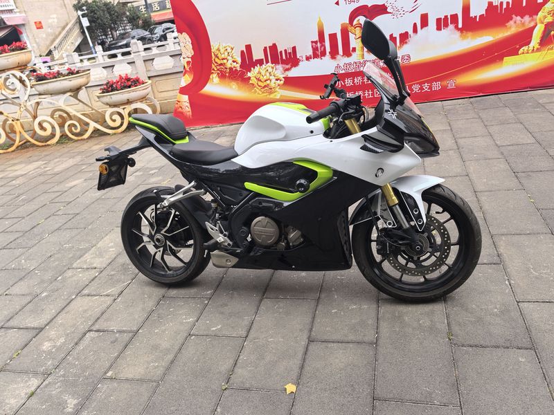 QJMOTOR 赛250