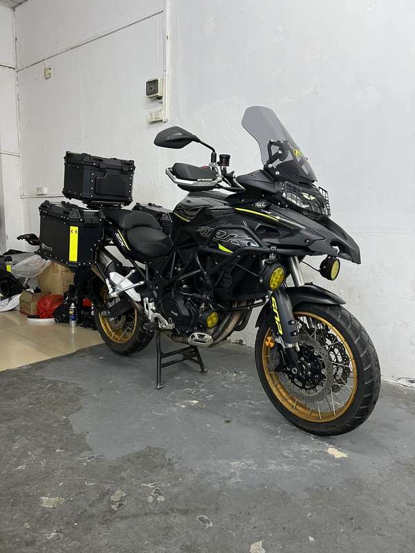 贝纳利 金鹏 TRK502