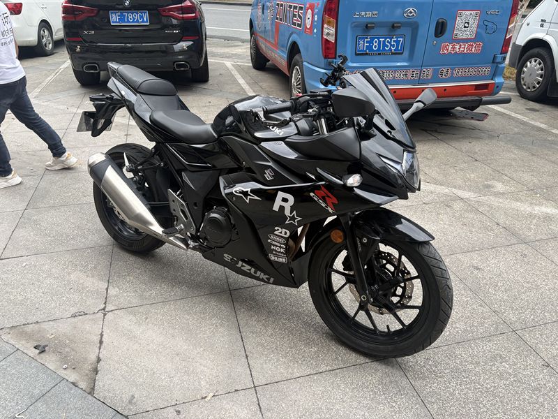 豪爵铃木 GSX250R