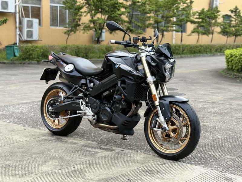 宝马 F 800 R