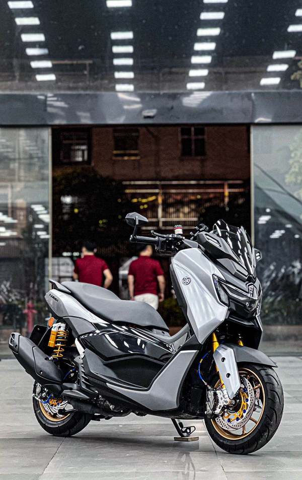 雅马哈 NMAX