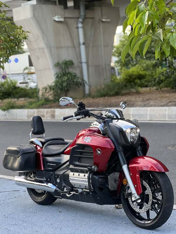 本田DREAMWING F6C Valkyrie