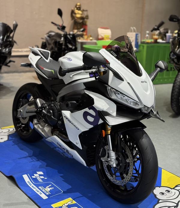 阿普利亚 RS 660 