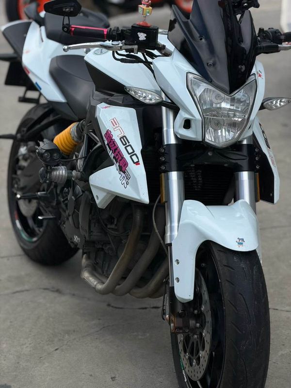 贝纳利 TNT600i