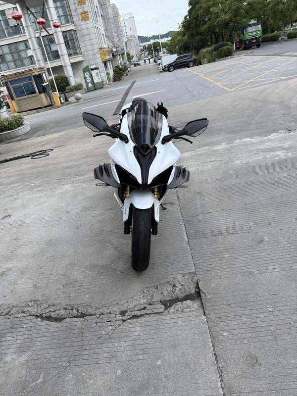 QJMOTOR 赛800