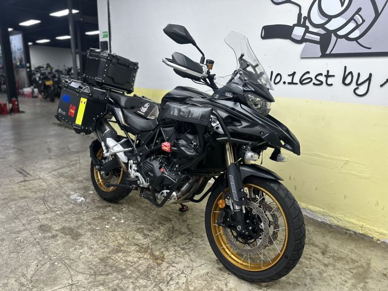 贝纳利 TRK552
