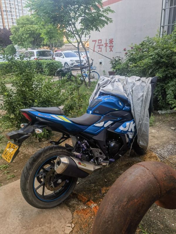 豪爵铃木 GSX250R