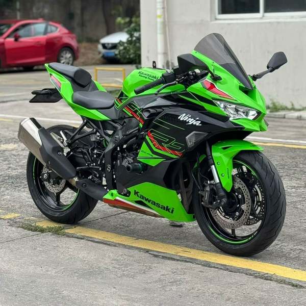 川崎 ZX-4R