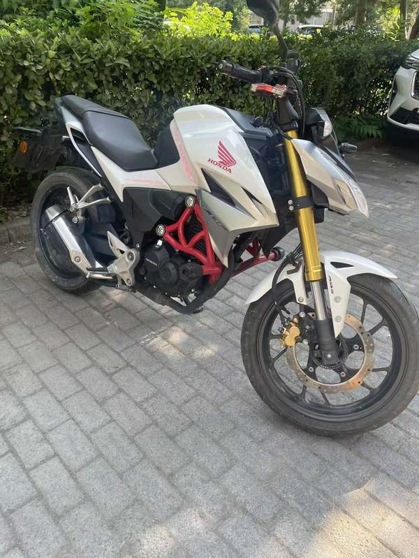 新大洲本田 CBF190R
