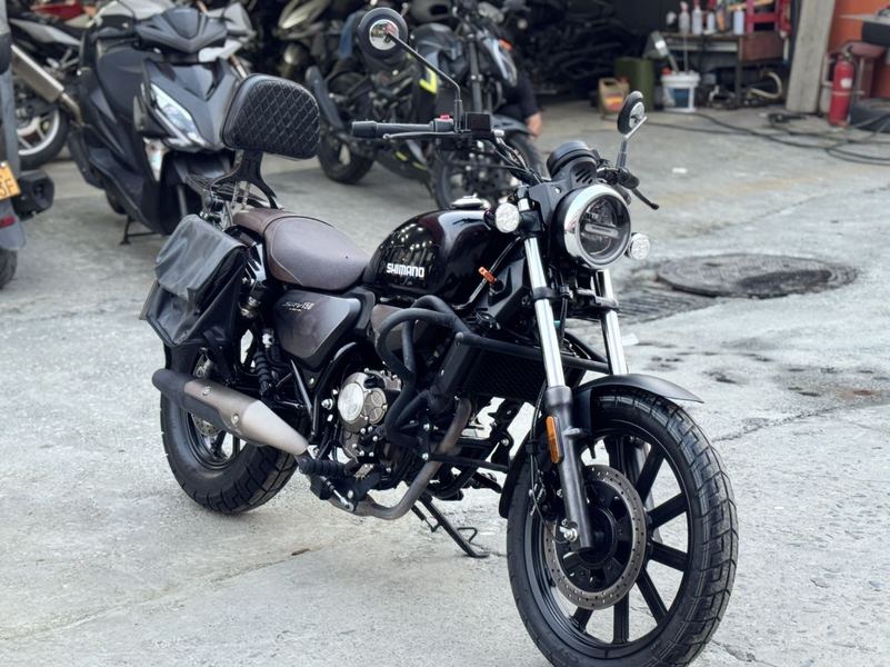 QJMOTOR 闪150