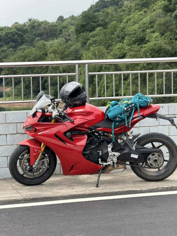 杜卡迪 SuperSport