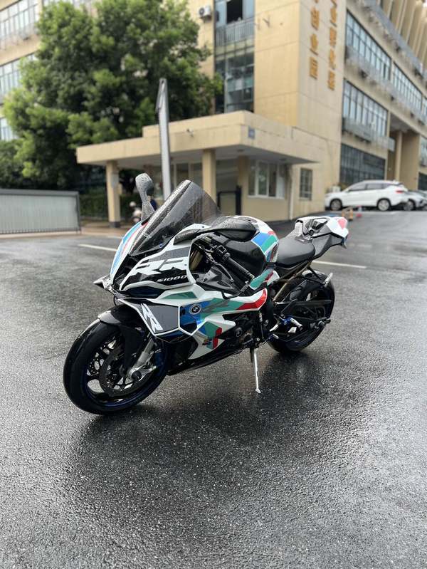 宝马 S 1000 RR