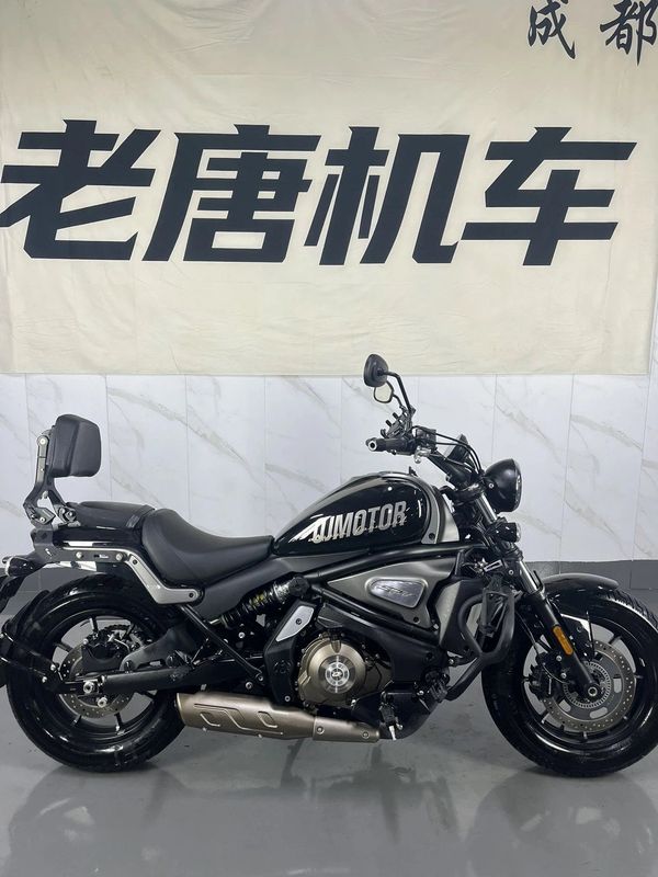 QJMOTOR 闪500S