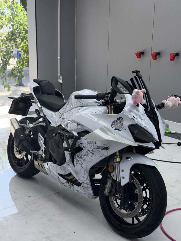 QJMOTOR 赛600