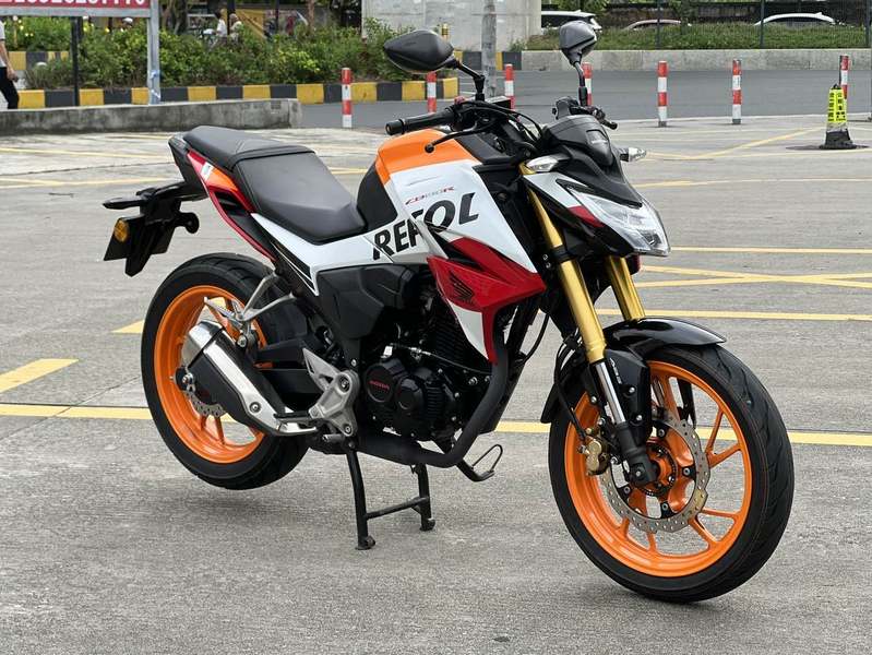 五羊本田 CB190R 暴锋眼