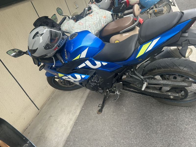 豪爵铃木 GSX250R