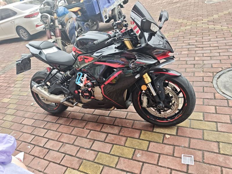 QJMOTOR 赛600