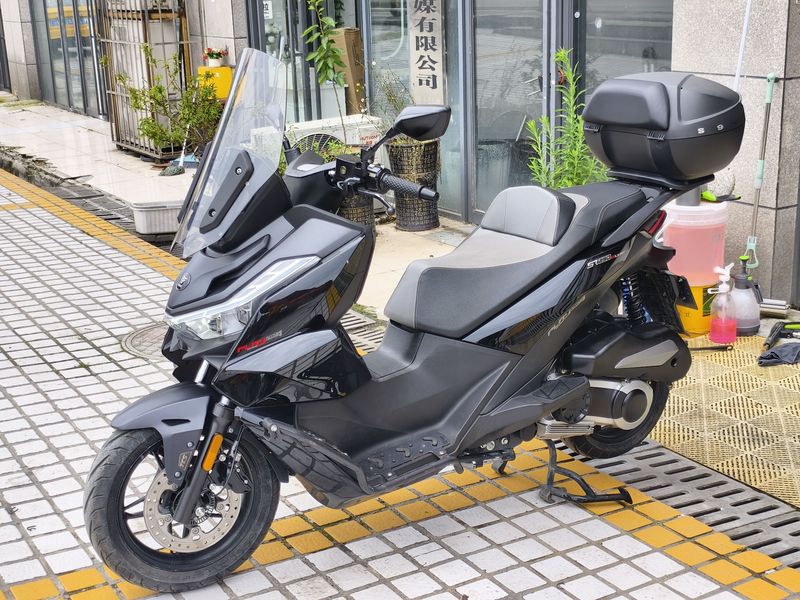 无极 SR250GT