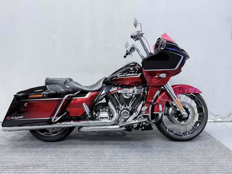 哈雷戴维森 公路滑翔 Road Glide