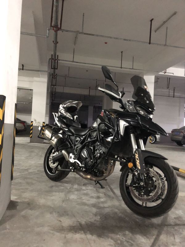 贝纳利 TRK702