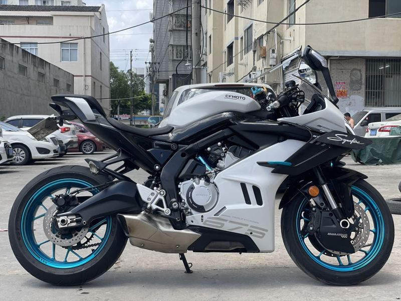 春风 675SR