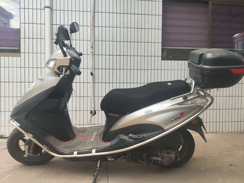 新大洲本田 NS125D