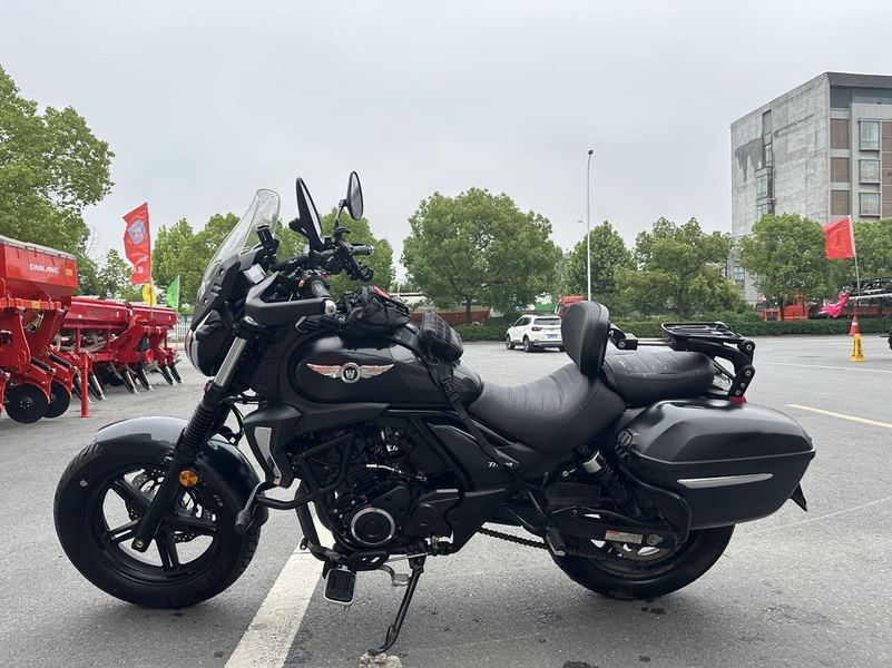 豪爵 TR300